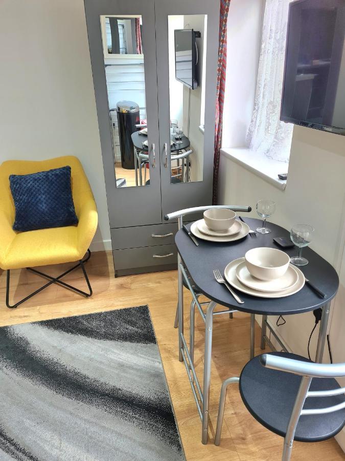 Lovely Central Studio/2Bed - 5Min To Train Station Слау Екстер'єр фото